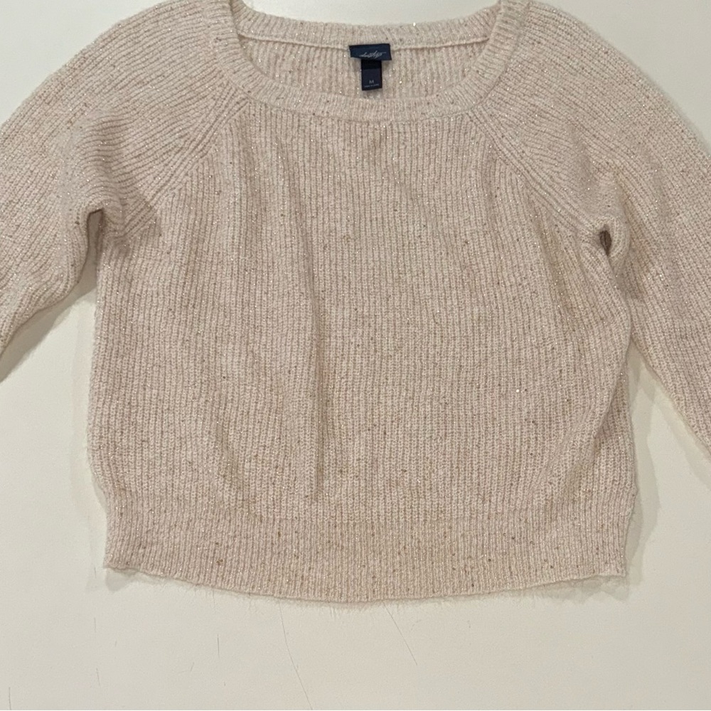 Buckle Cream Scoop Neck Sweater